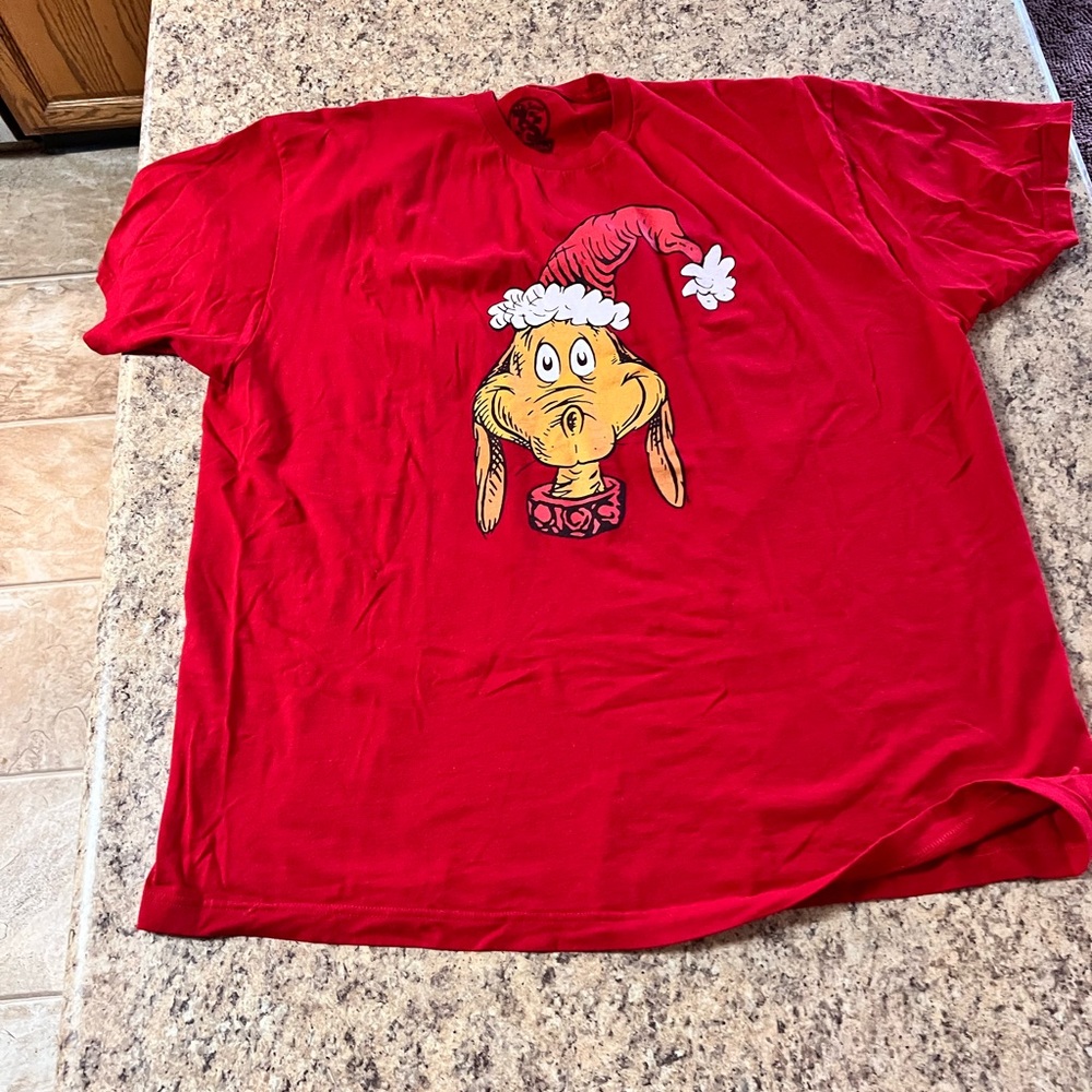 Red Grinch Dog Max Christmas T-Shirt 🌲